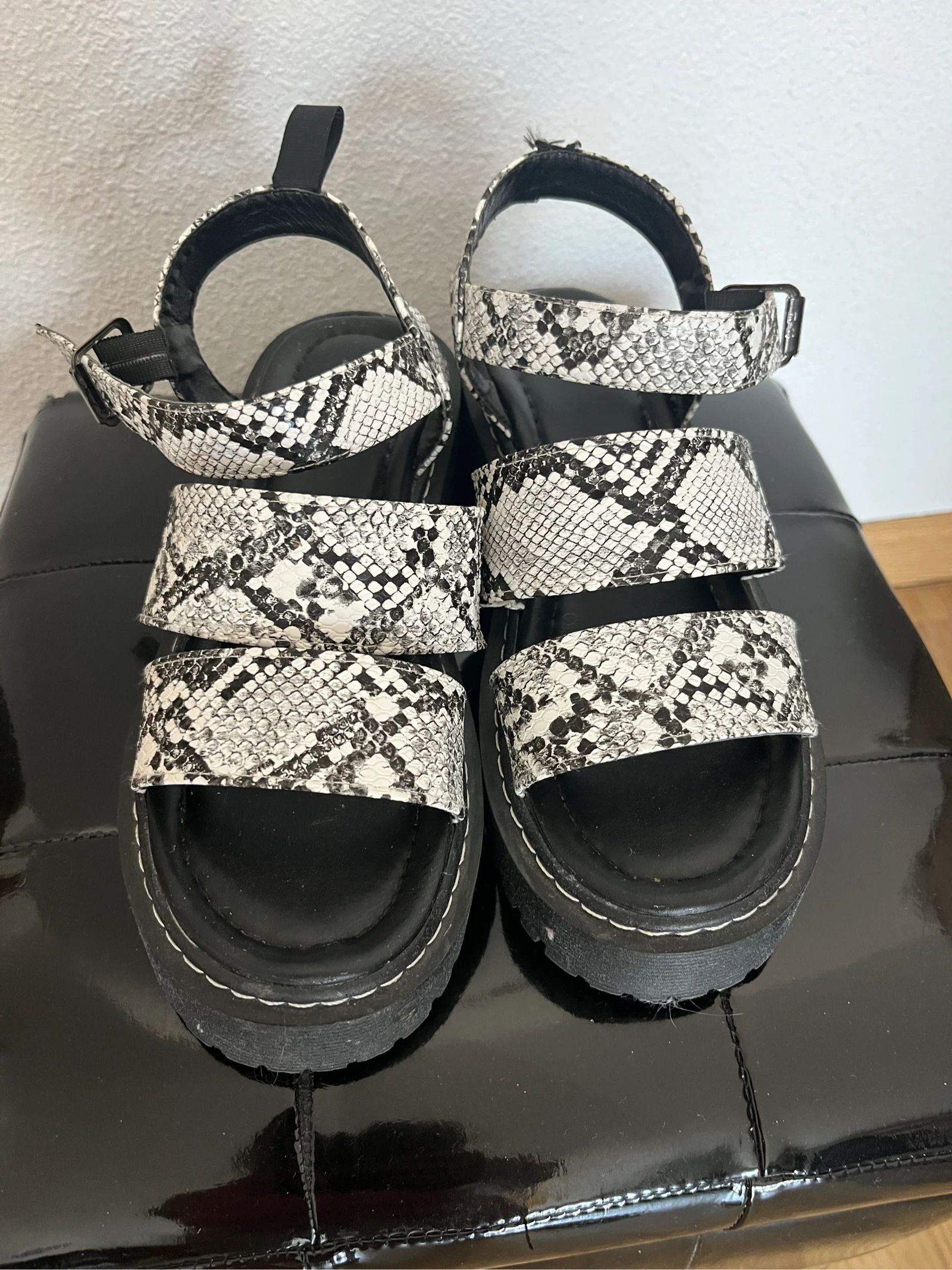 Sandalias plataforma mujer estampado serpiente 